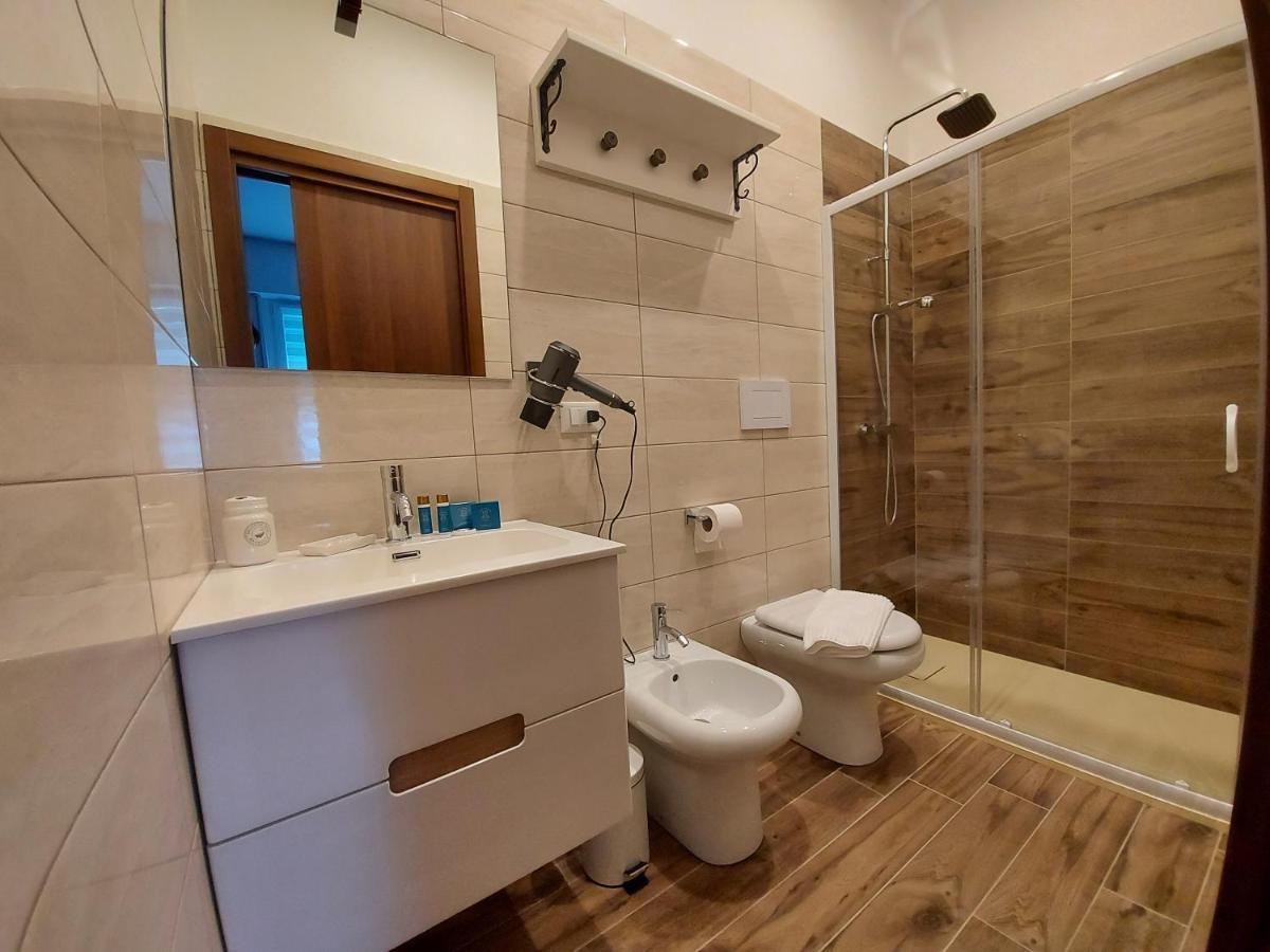 I Tre Marchi Rooms / Camera Mare แตร์โมลิ ภายนอก รูปภาพ
